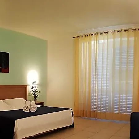 Hotel Parco Della Rocca Punta Braccetto